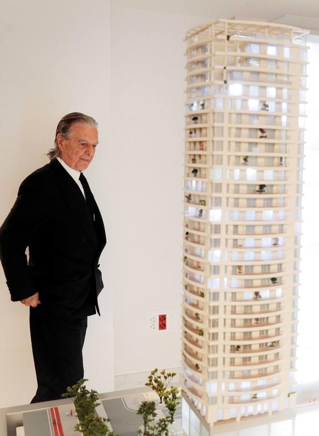 El arquitecto Ricardo Bofill presenta la torre Ikon, el edificio residencial más alto de Valencia