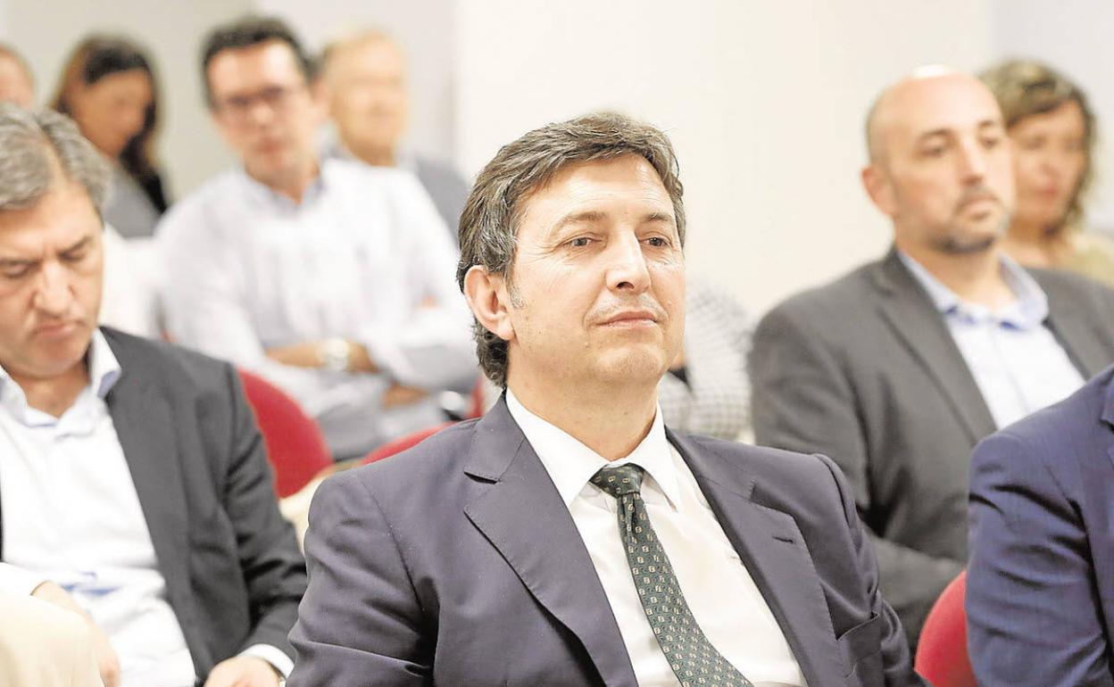 Vicente Lafuente, presidente de Femeval, en la asamblea de la organización. 