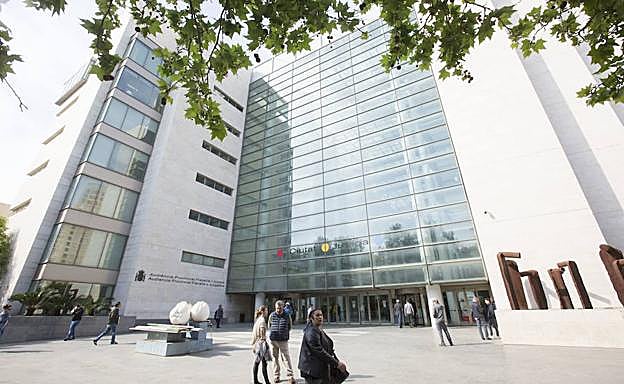 Un psiquiatra se enfrenta a 10 años de cárcel por abusar de una niña con trastorno alimentario