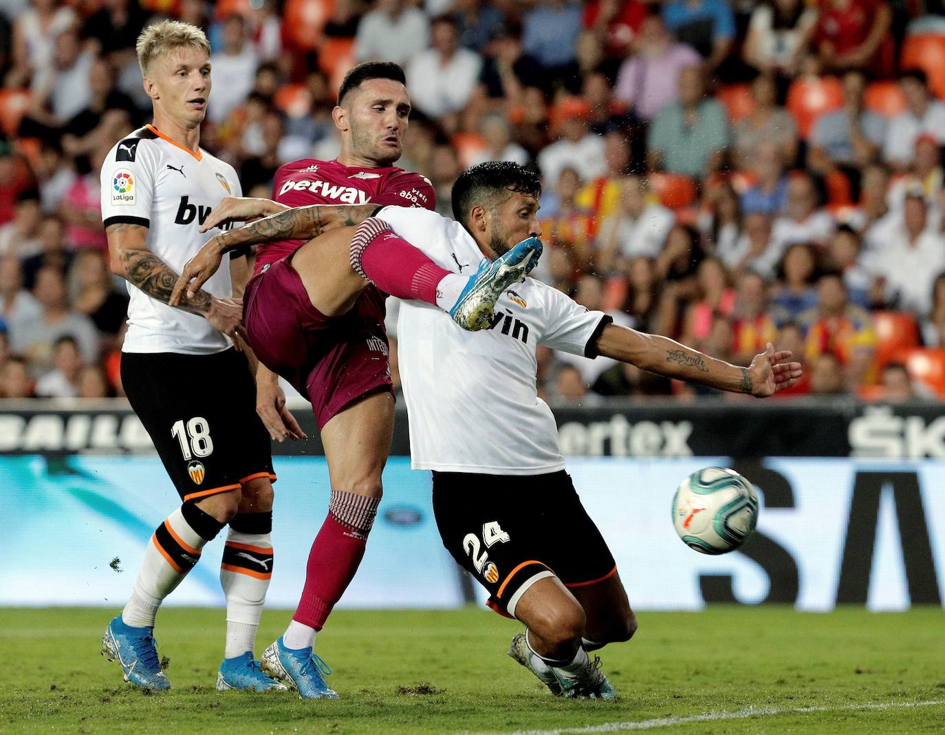 Fotos: El Valencia-Alavés, en imágenes