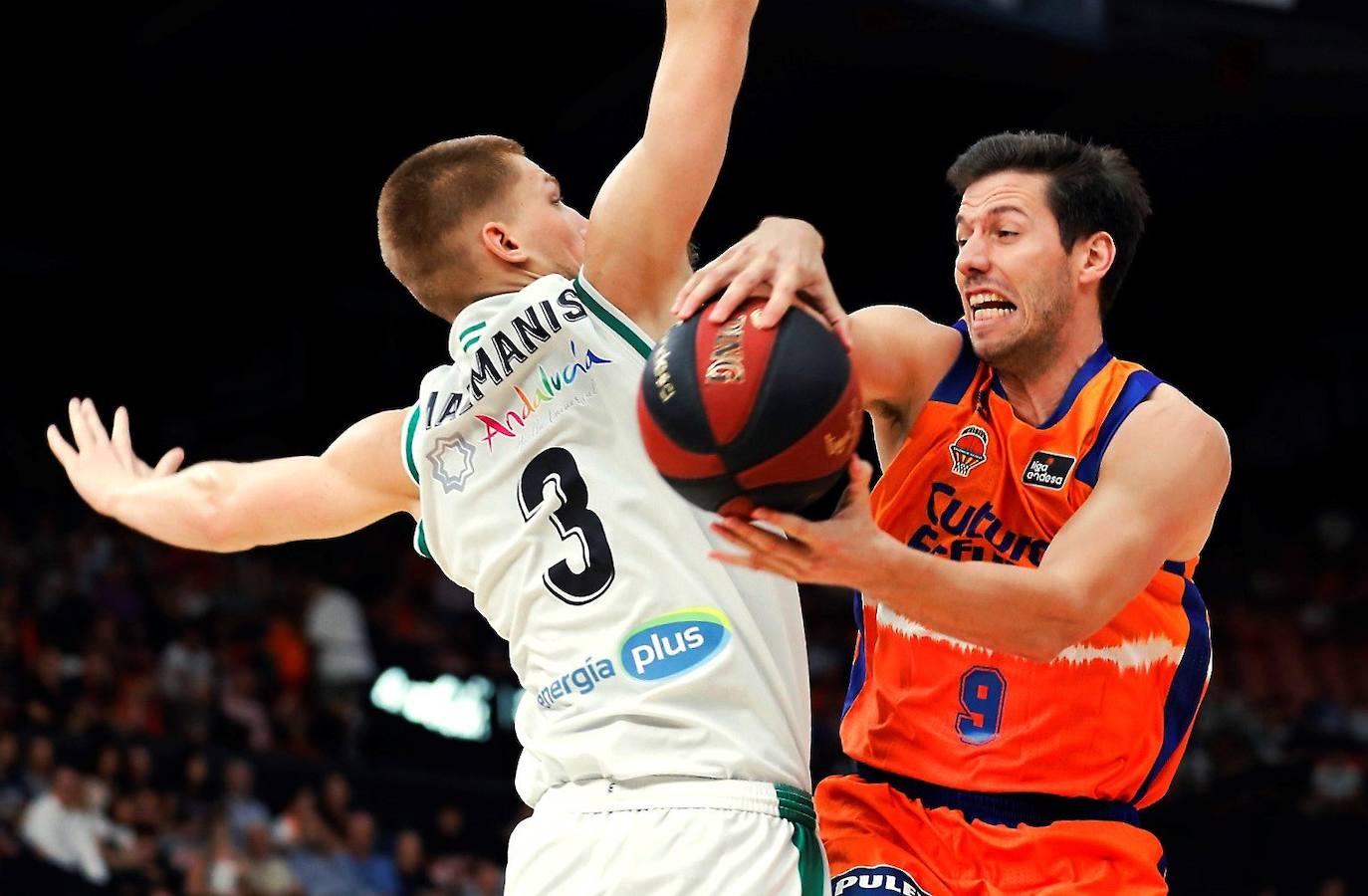 Fotos: El Valencia Basket-Real Betis, en imágenes