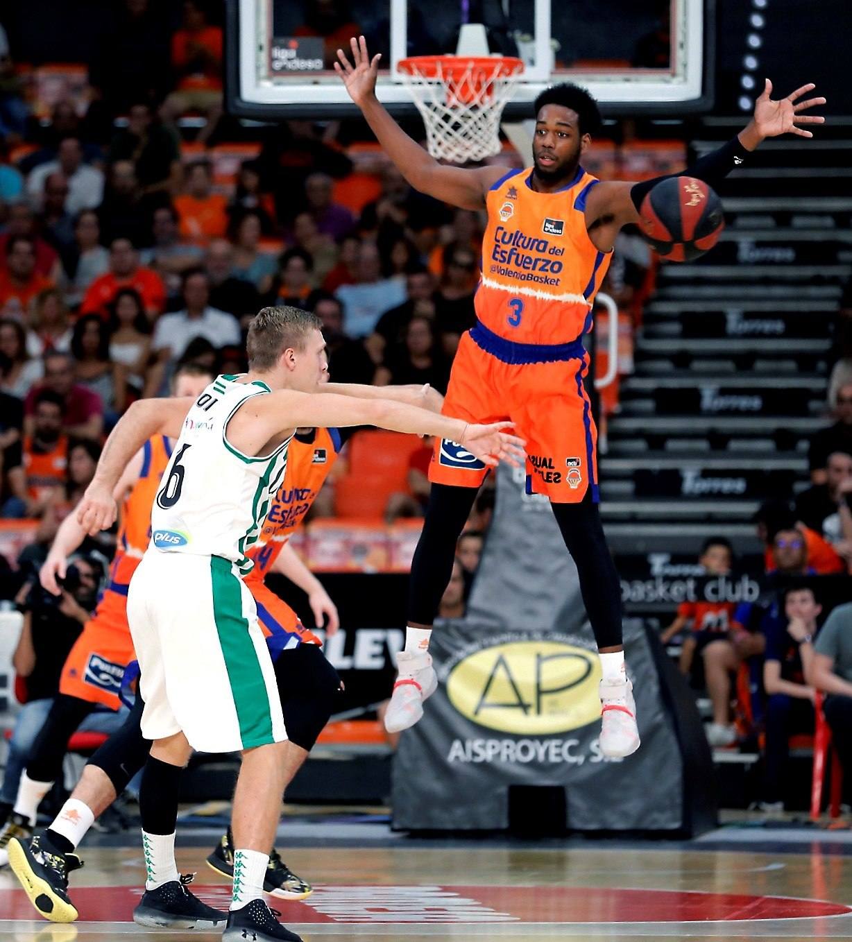 Fotos: El Valencia Basket-Real Betis, en imágenes