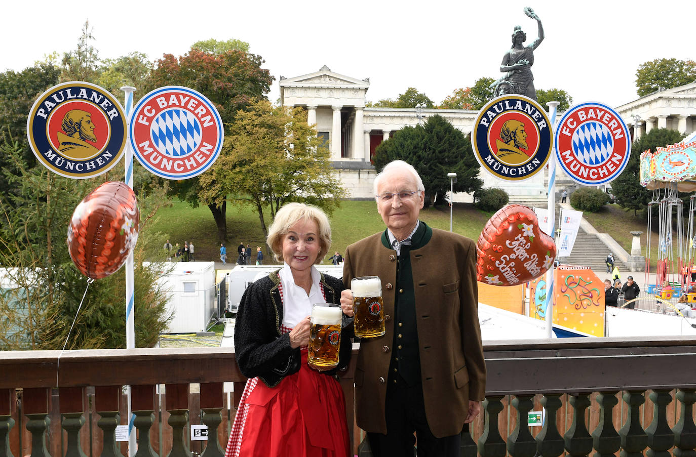 Edmund Stoiber y su mujer Karin Stoiber.