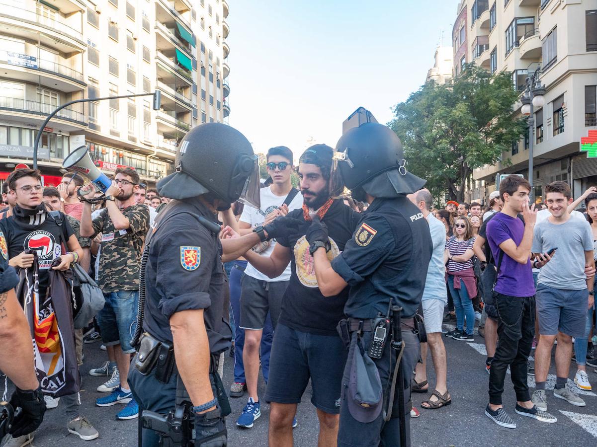 Fotos: Manifestaciones del 9 d&#039;Octubre en Valencia