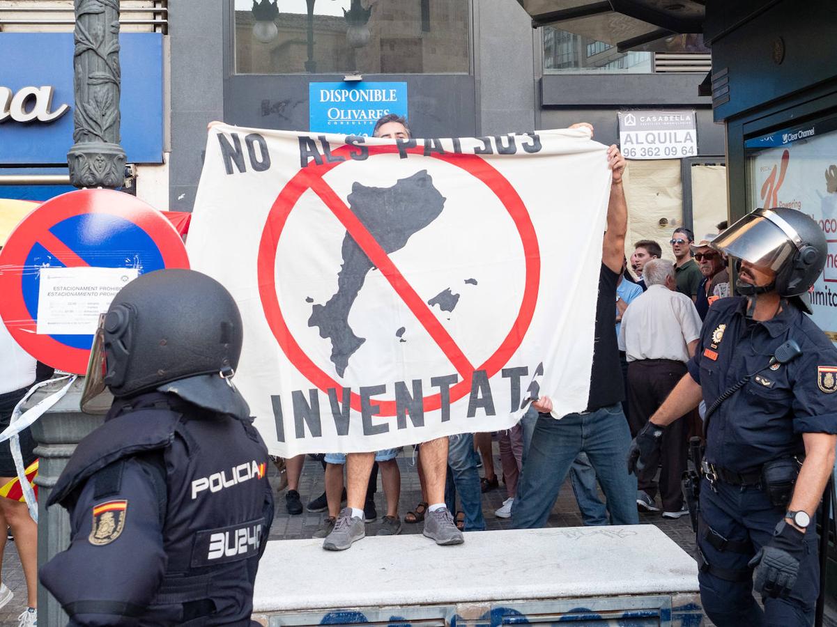 Fotos: Manifestaciones del 9 d&#039;Octubre en Valencia