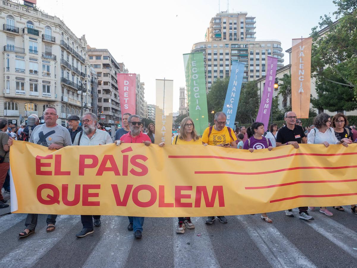 Fotos: Manifestaciones del 9 d&#039;Octubre en Valencia