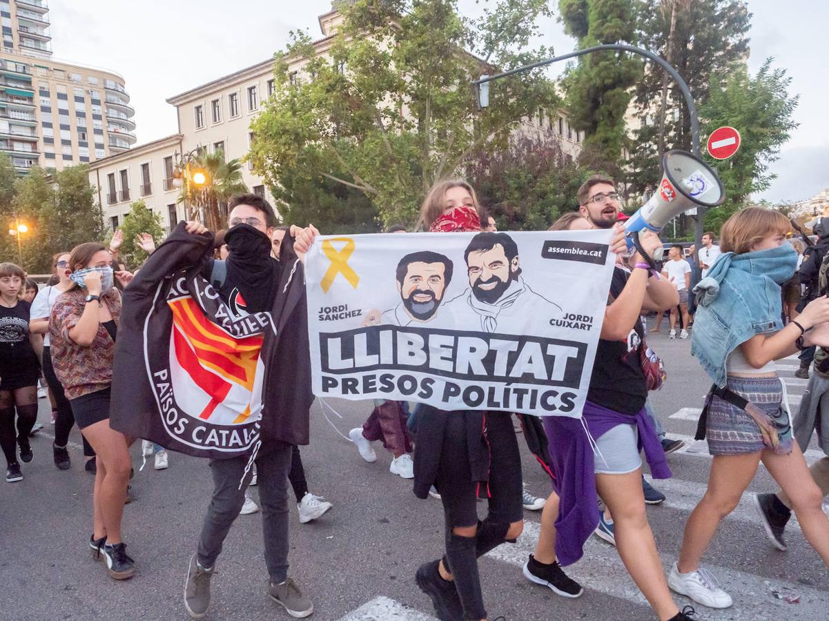 Fotos: Manifestaciones del 9 d&#039;Octubre en Valencia