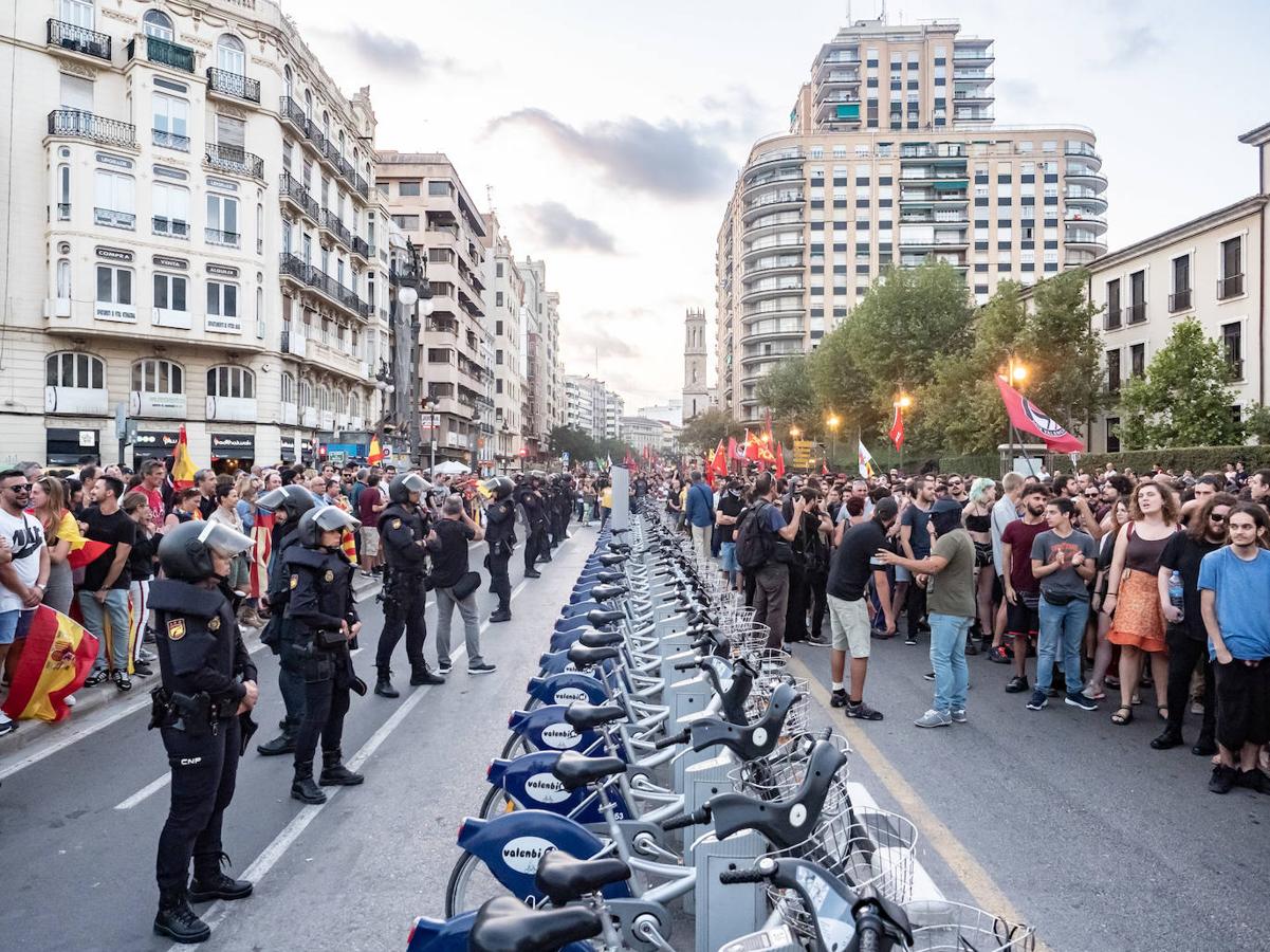 Fotos: Manifestaciones del 9 d&#039;Octubre en Valencia