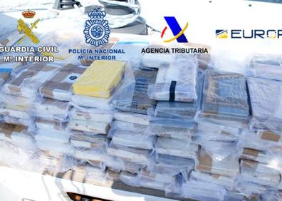 Imagen secundaria 1 - Tráfico de drogas en Valencia | Detenidos con 500 kilos de cocaína en un barco de recreo que zarpó de Valencia