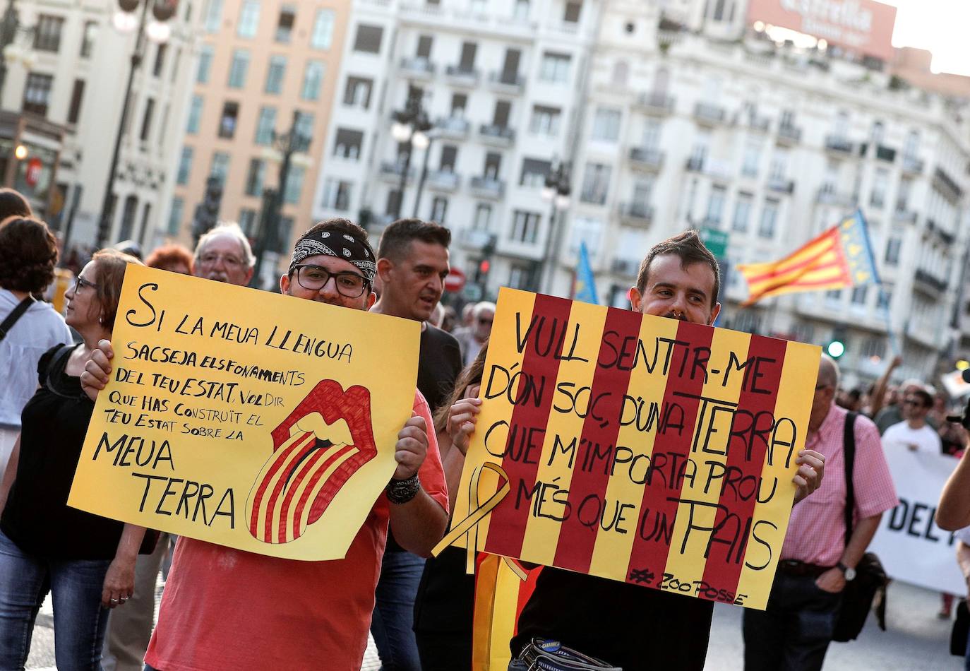 Fotos: Manifestaciones del 9 d&#039;Octubre en Valencia