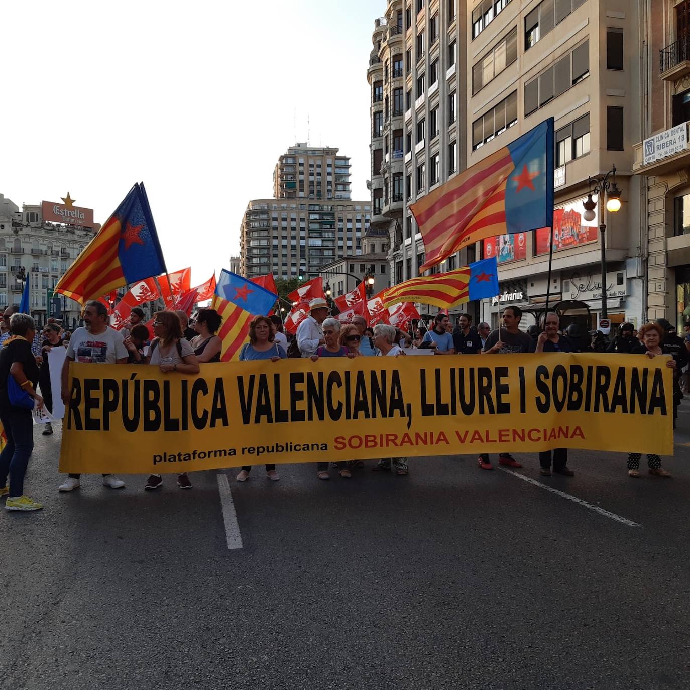 Fotos: Manifestaciones del 9 d&#039;Octubre en Valencia