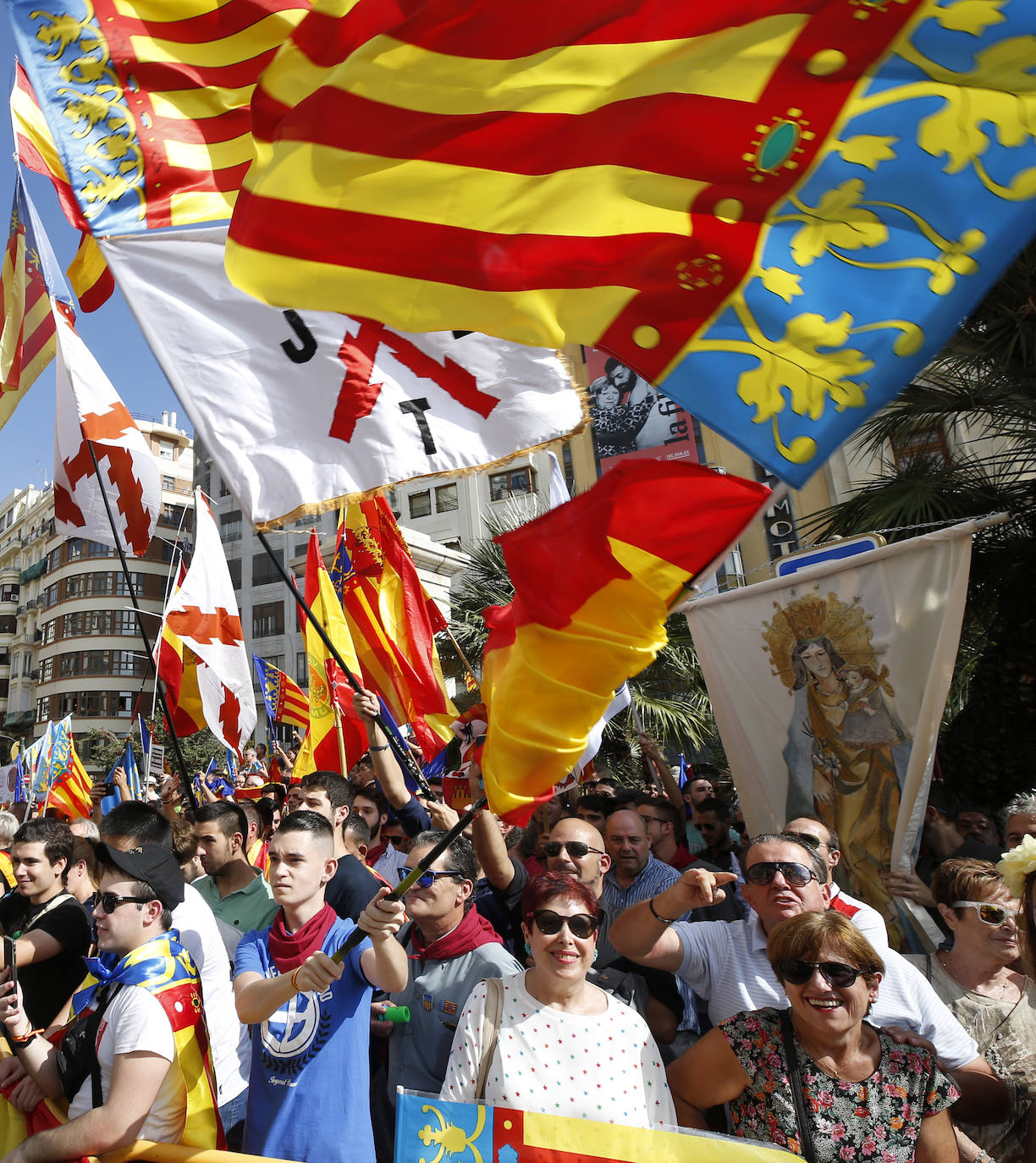 Procesión cívica de Valencia por el 9 d'Octubre de 2019