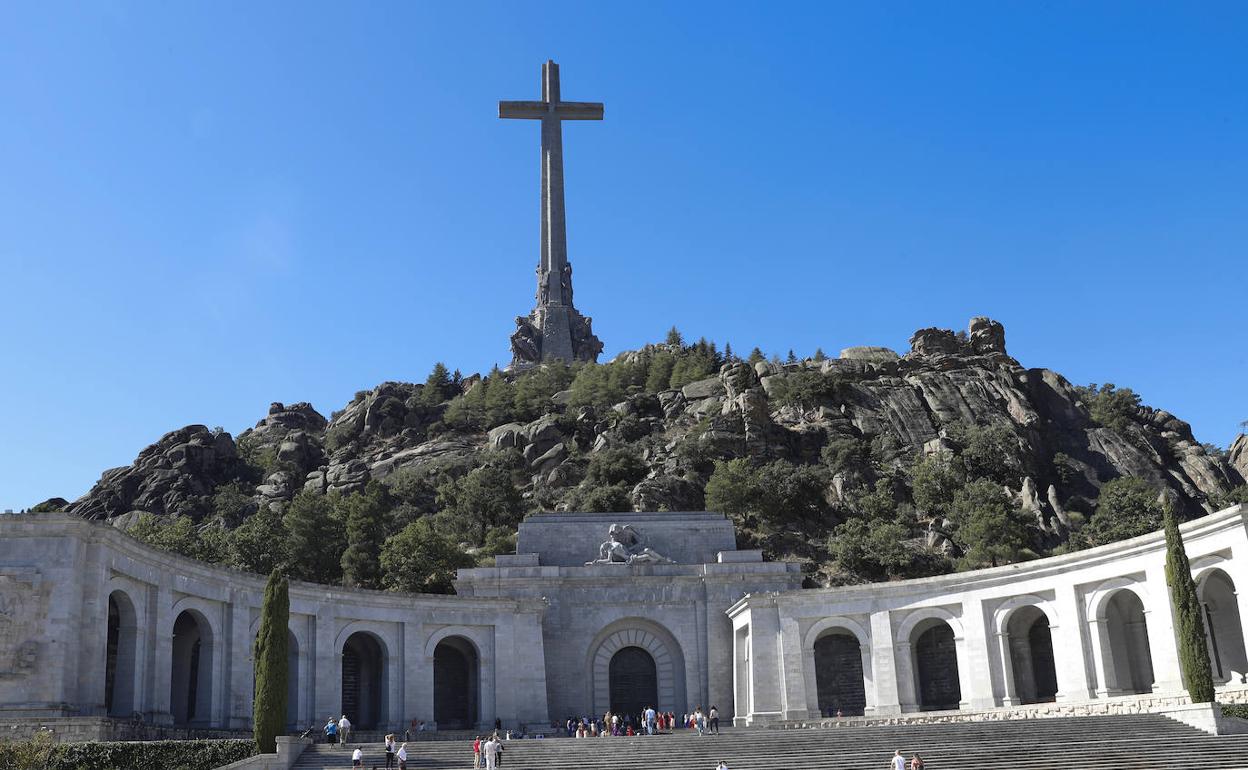 Entrada a la basílica del Valle de los Caídos. 