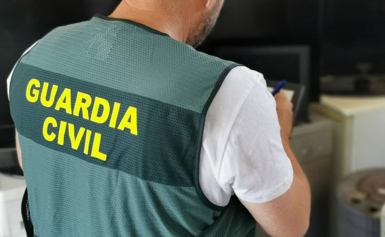 Agente de la Guardia Civil. 