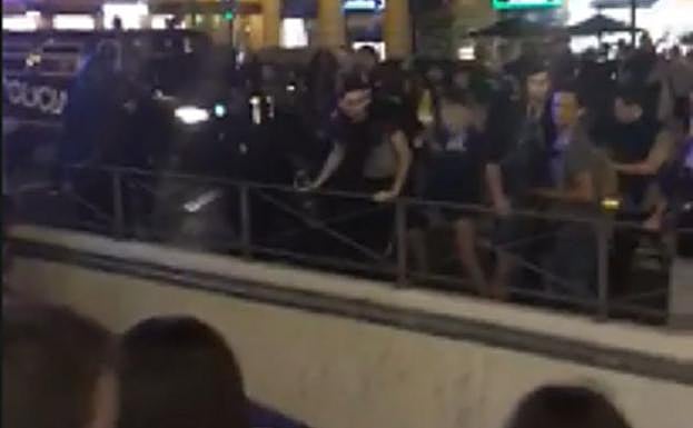 Así se han vivido los momentos de tensión en la calle Xàtiva