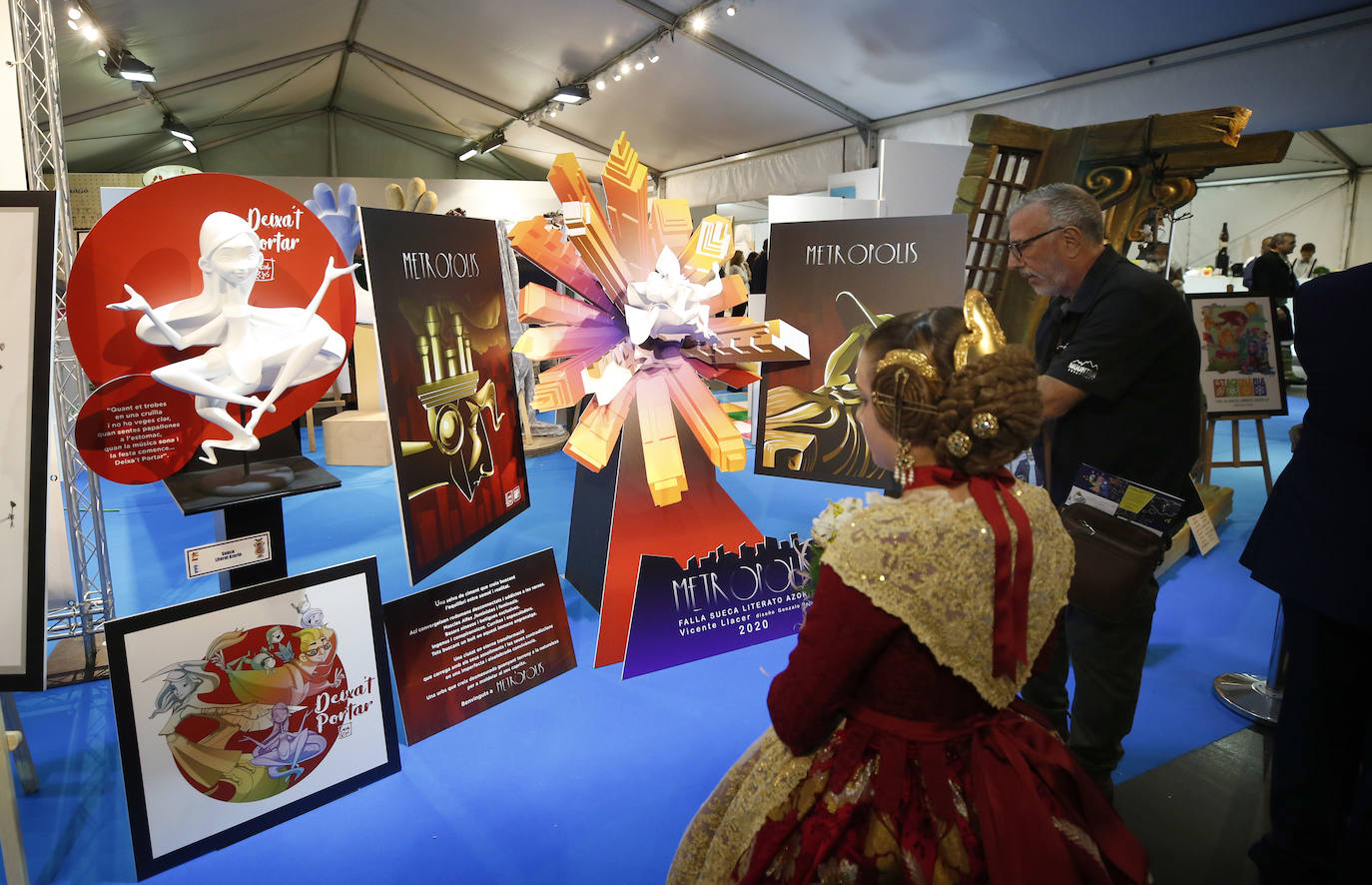 Fotos: Las falleras mayores de Valencia se estrenan con Especial