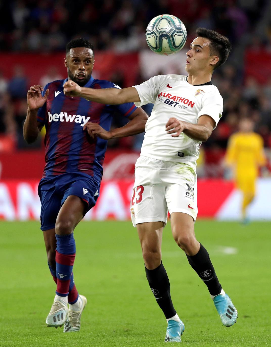 Fotos: Todas las fotos del Sevilla - Levante en el Pizjuán