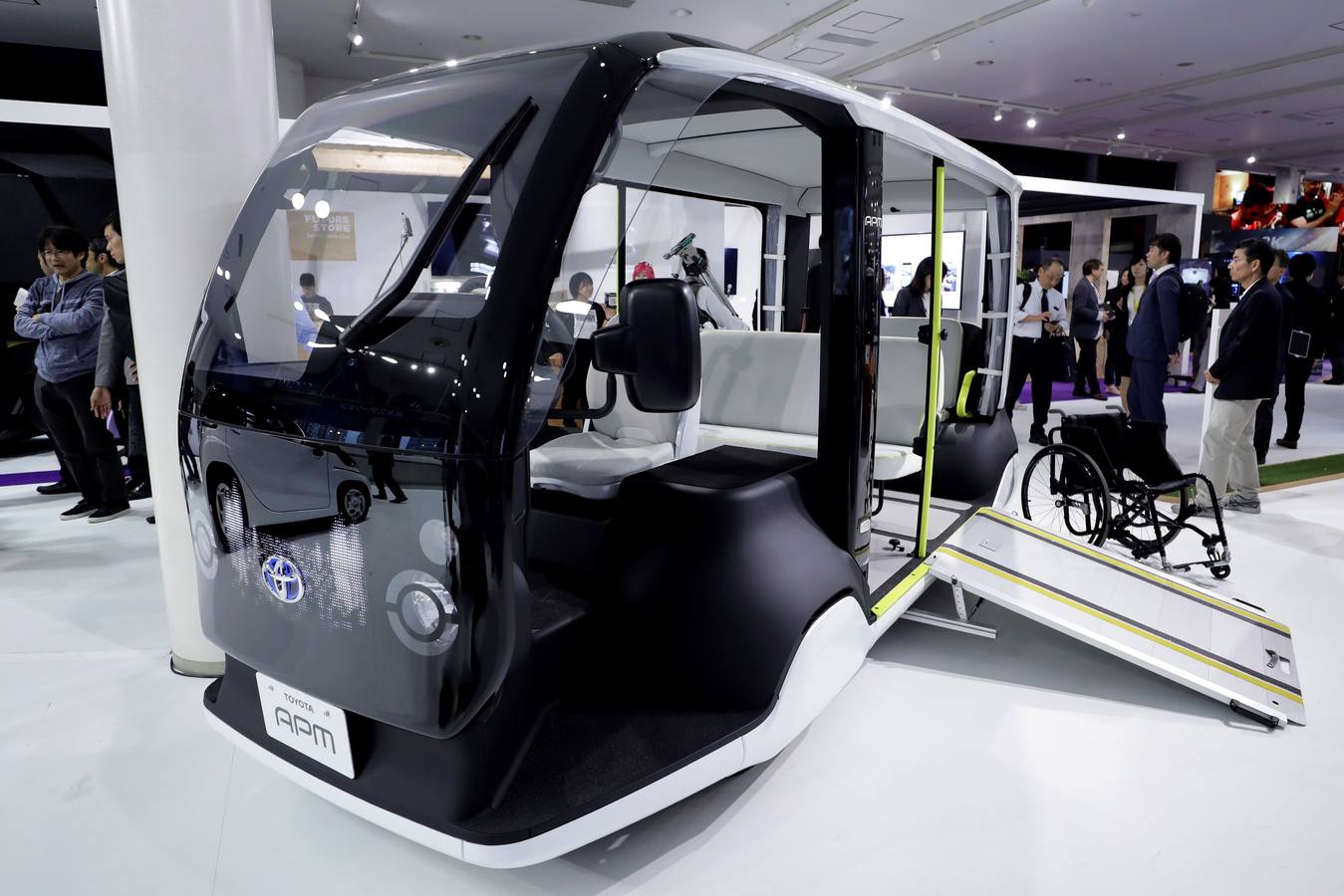 Toyota APM (Accessible People Mover). Fabricantes japoneses e internacionales muestran sus prototipos y novedades en la 46.ª edición del Tokyo Motor Show hasta el 4 de noviembre.