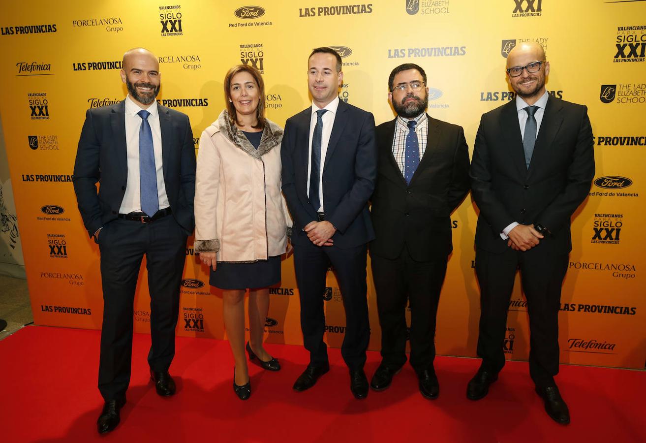 Jordi Daniel, Raquel Molina, José Daniel González y Miguel Navarro, de Broseta Abogados; junto a Pedro Llinares del despacho PLLC.