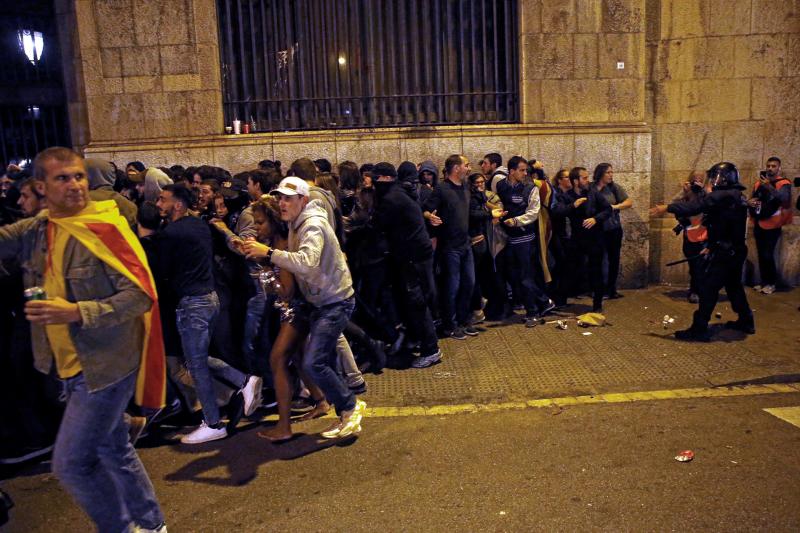 Fotos: La violencia vuelve a las calles de Barcelona