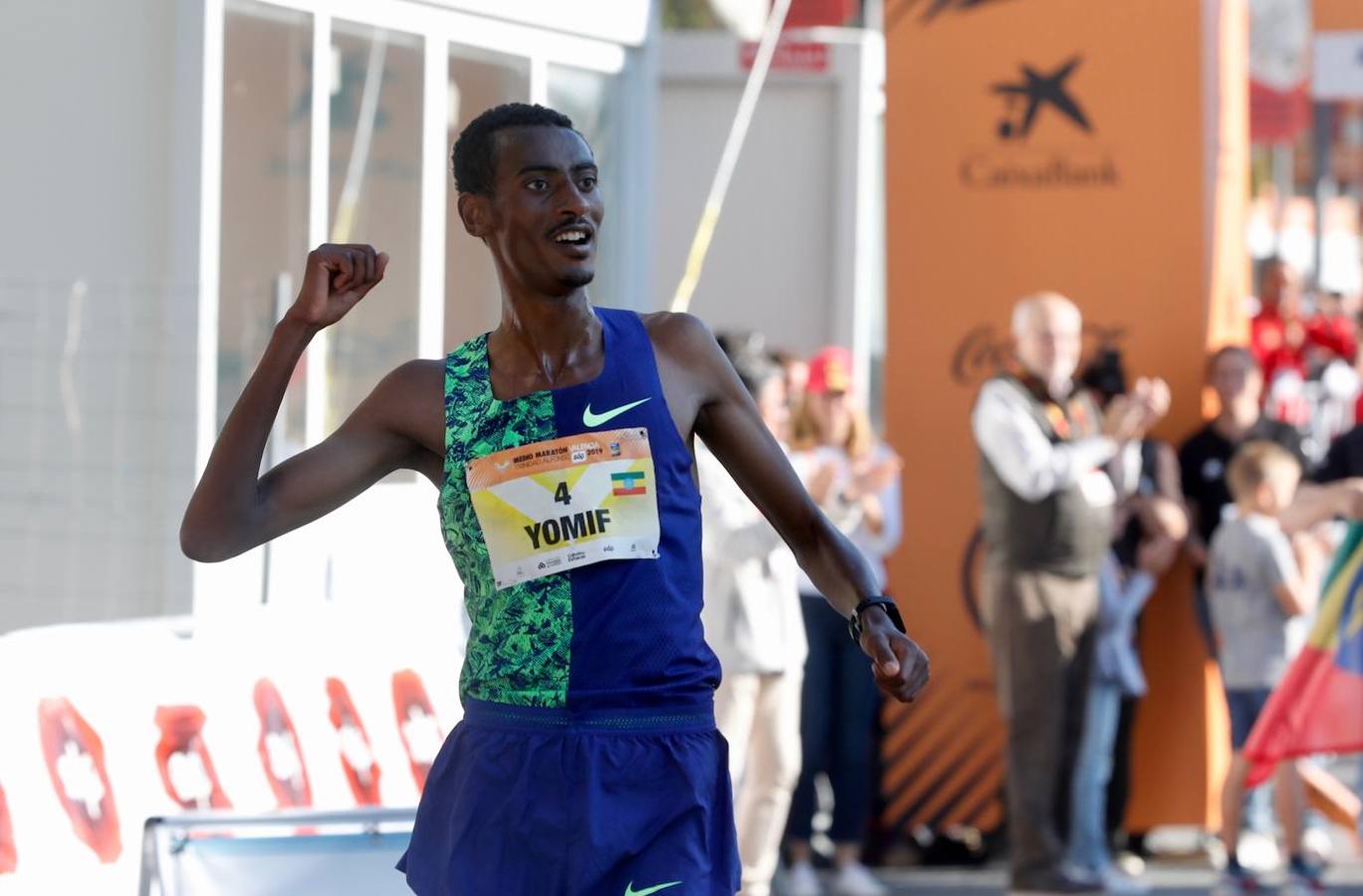 Fotos: Las mejores imágenes del Medio Maratón de Valencia 2019