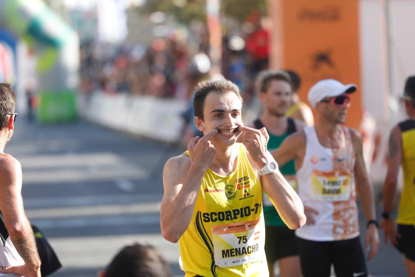 Fotos: Las mejores imágenes del Medio Maratón de Valencia 2019