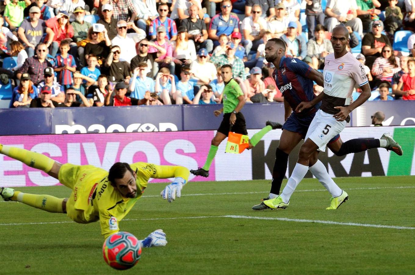 Fotos: El Levante UD- RCD Espanyol en imágenes