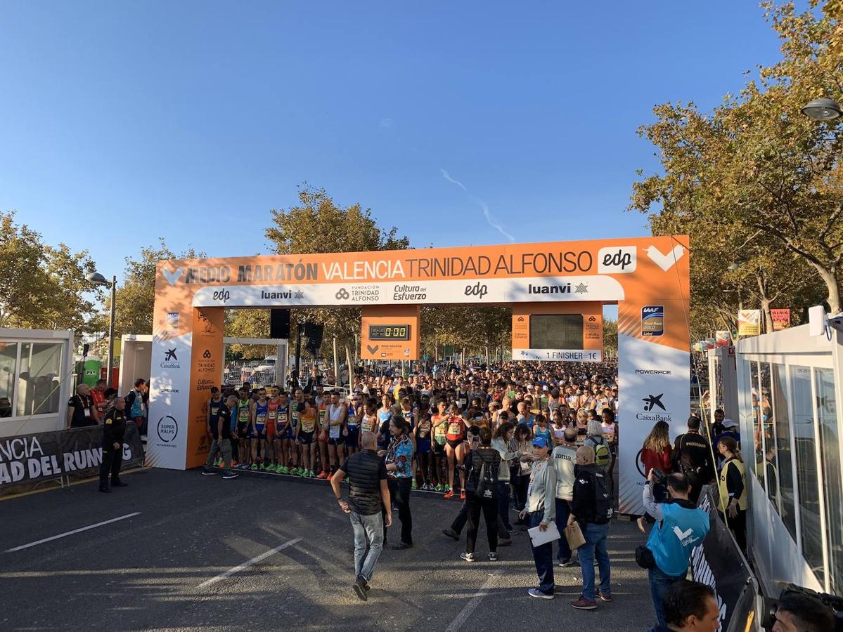 Fotos: Las mejores imágenes del Medio Maratón de Valencia 2019