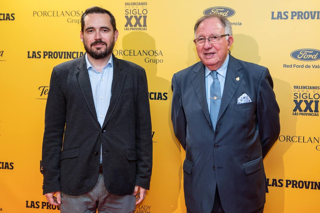 El académico electo de la Real Academia de Cultura Valenciana y vicepresidente de Lo Rat Penat, Òscar Rueda, y Vicent Ramon Calatayud, académico de la RACV.