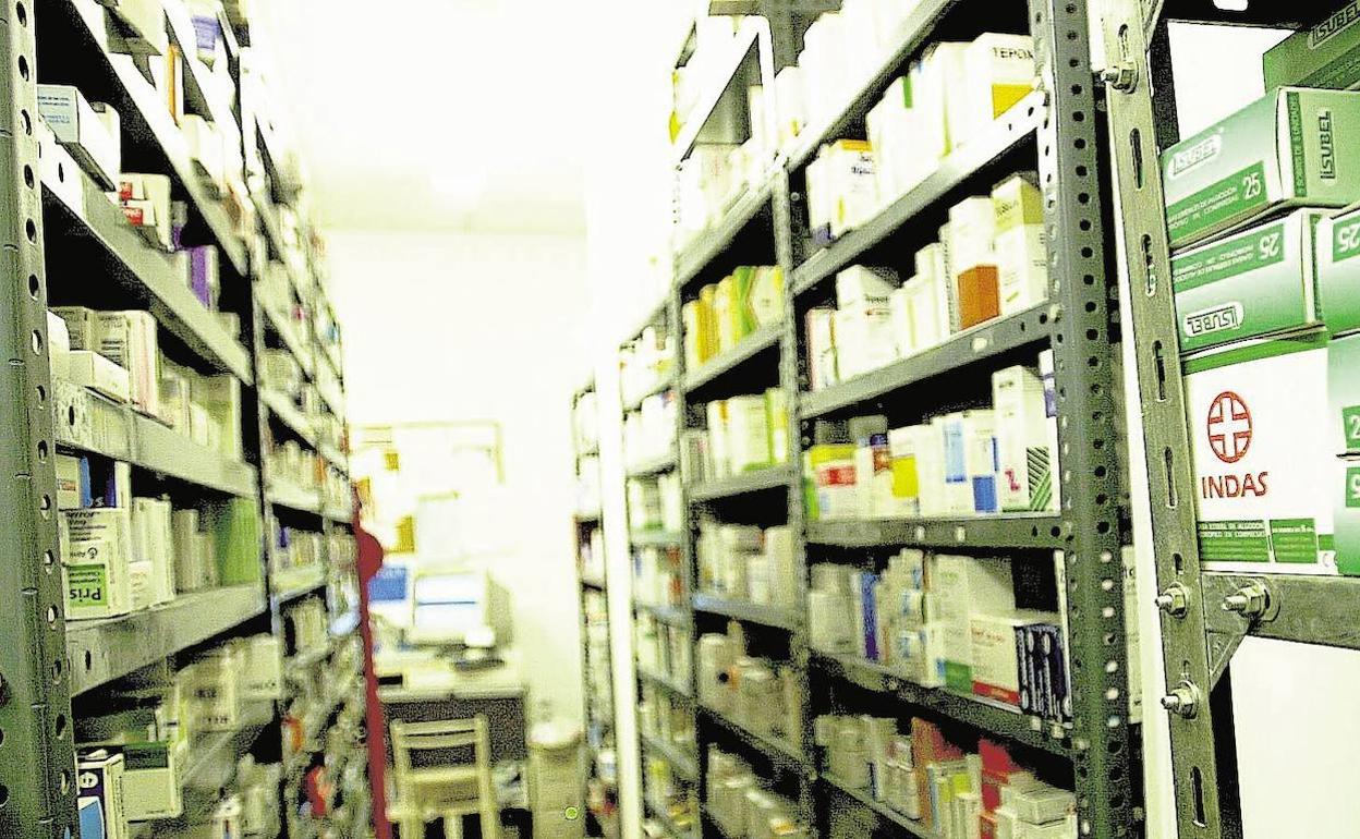 Área de almacenaje de medicamentos y otros productos farmacéuticos