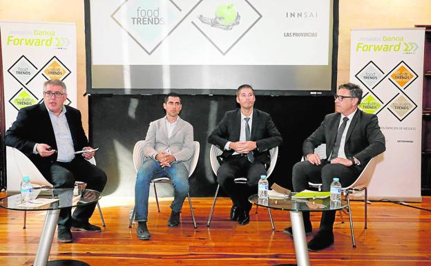 Jesús Navarro, Joaquín del Río, Sergio Girbés y Alfredo Hernández durante la mesa redonda en la que hablaron sobre los retos de la innovación.