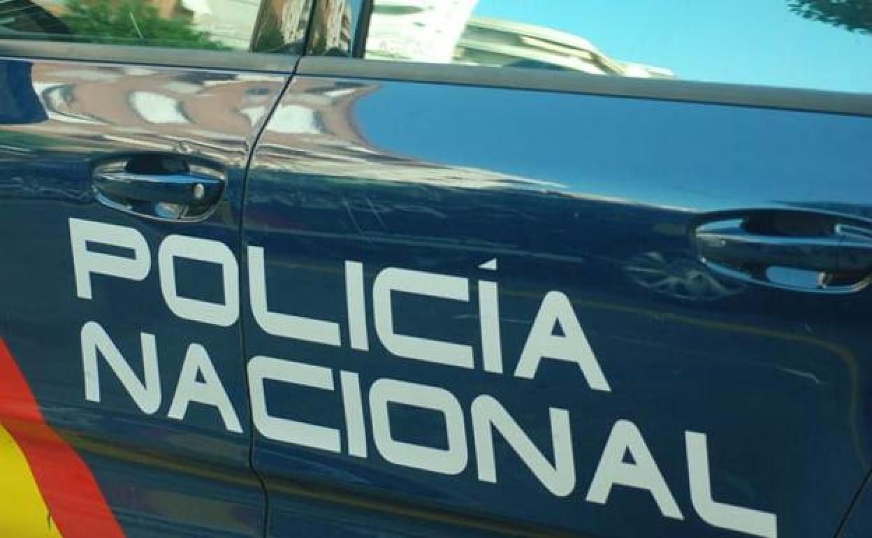 Una mujer raja la cara con un vaso a otra durante una pelea en una discoteca de Dénia