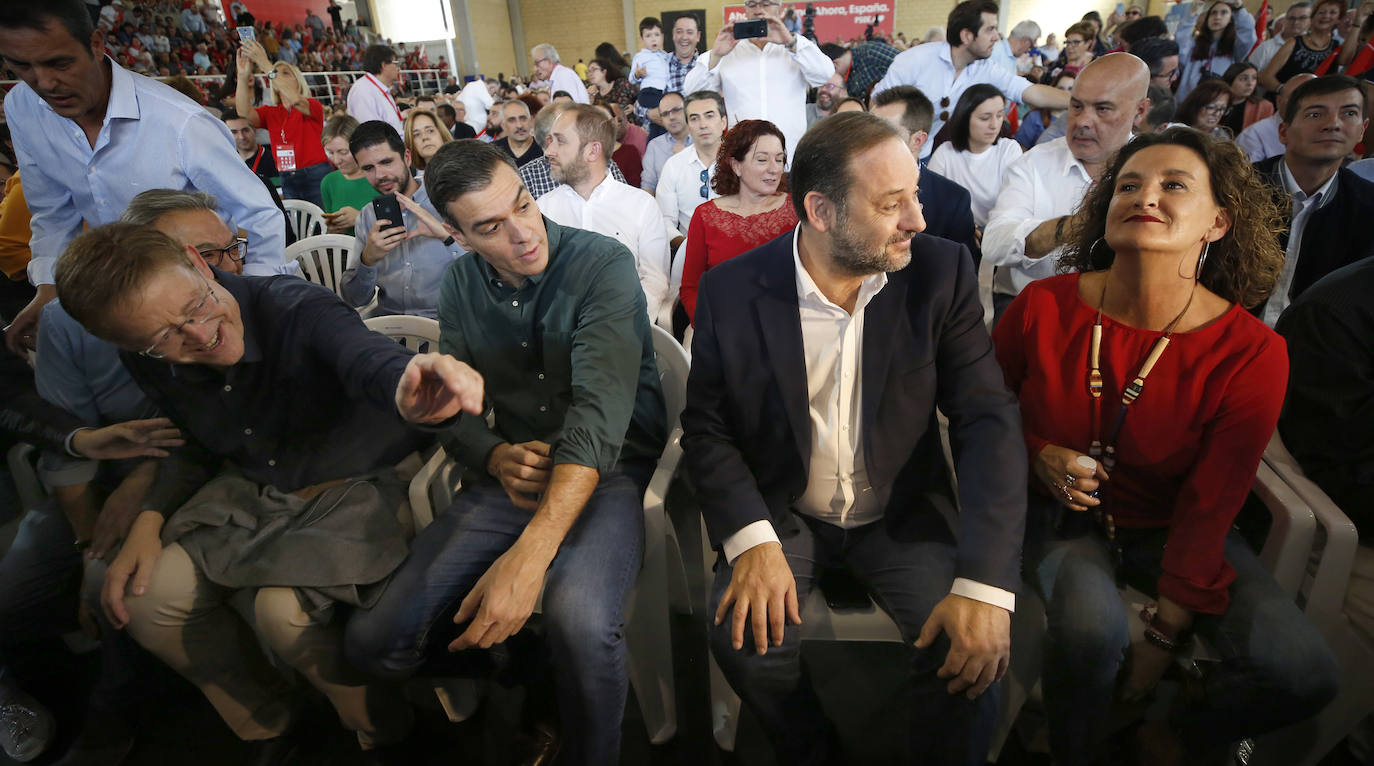 Pedro Sánchez interviene en un acto en Mislata