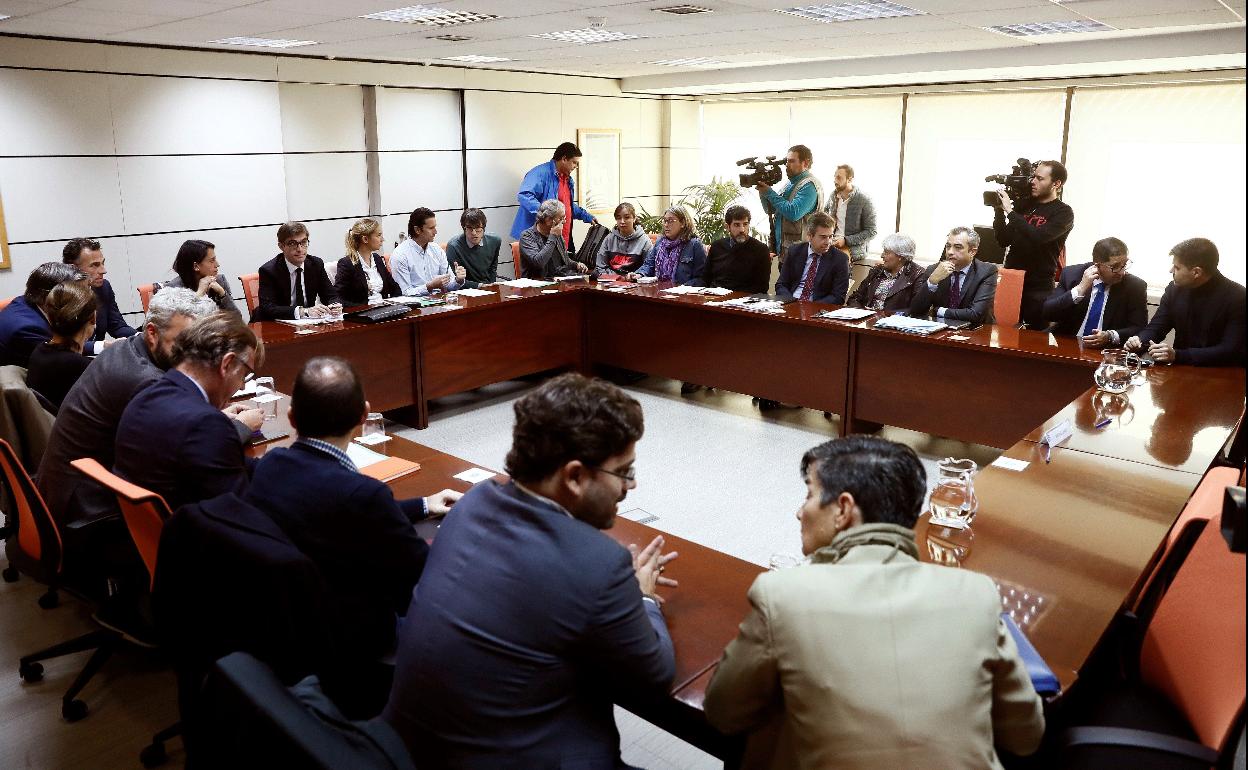 Acto de conciliación entre sindicatos y patronal del fútbol femenino.