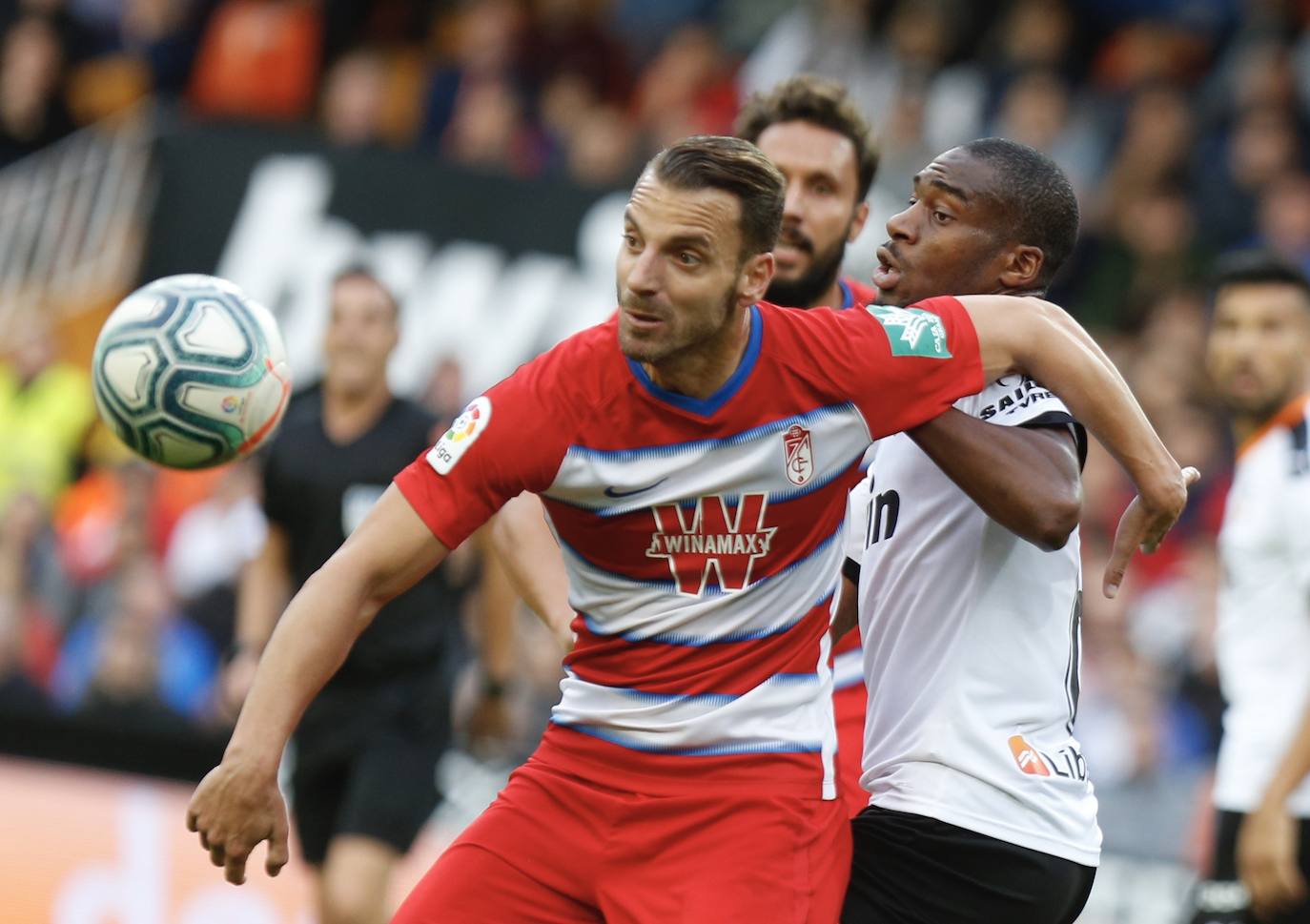 Partido disputado en Mestalla que acabó con victoria valencianista tras los tantos de Wass y Ferran.