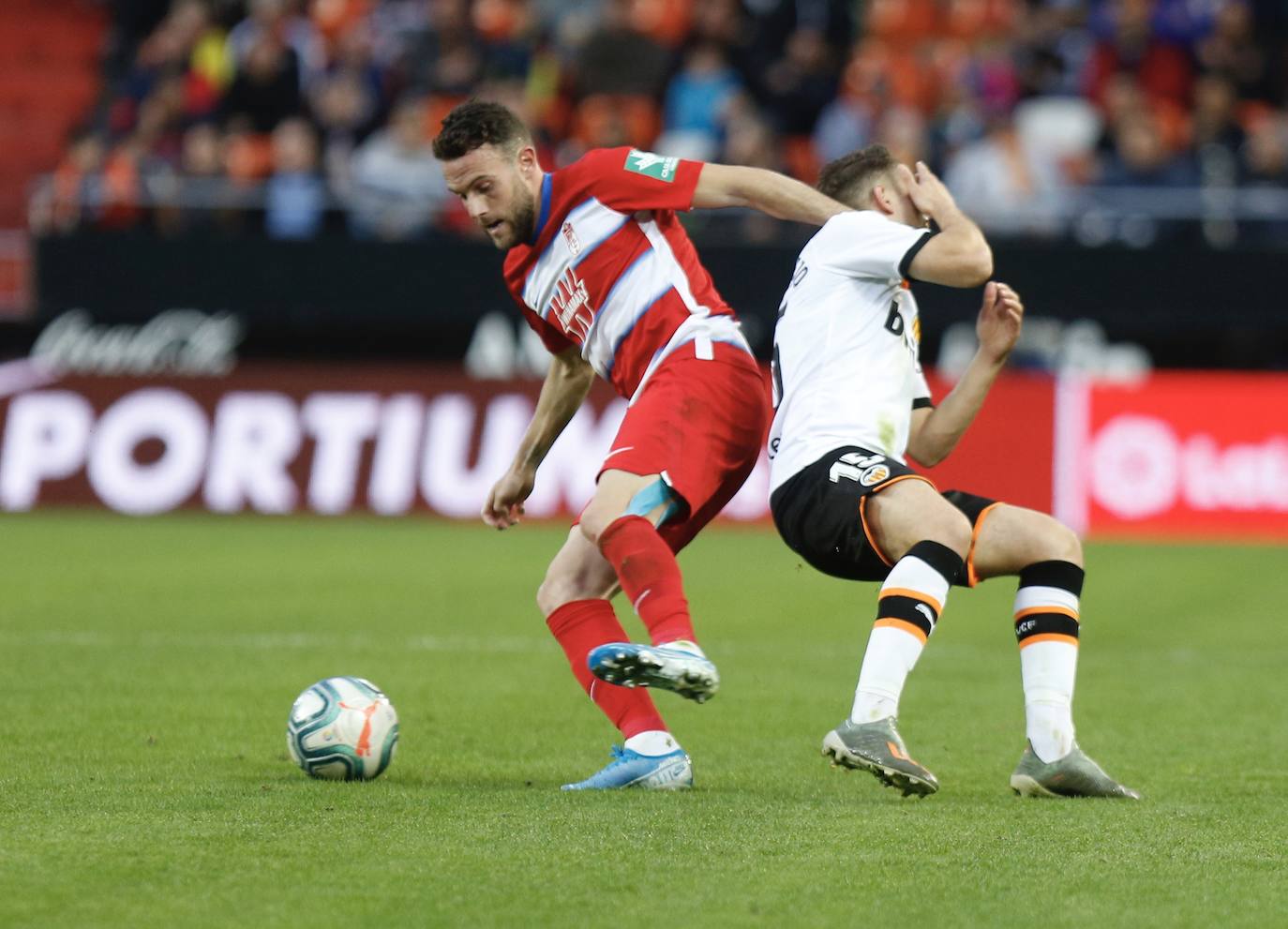 Partido disputado en Mestalla que acabó con victoria valencianista tras los tantos de Wass y Ferran.