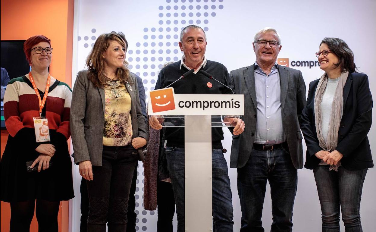 Compromís: «Gracias a Sánchez, la España negra vuelve al parlamento español con más fuerza»