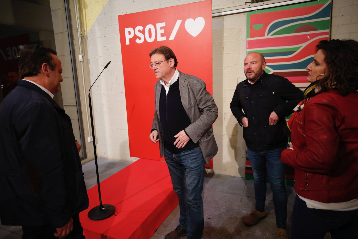 Los principales partidos políticos de la Comunitat se han reunido en sus sedes de Valencia para conocer los resultados de la jornada electoral de este domingo 10 de noviembre. 