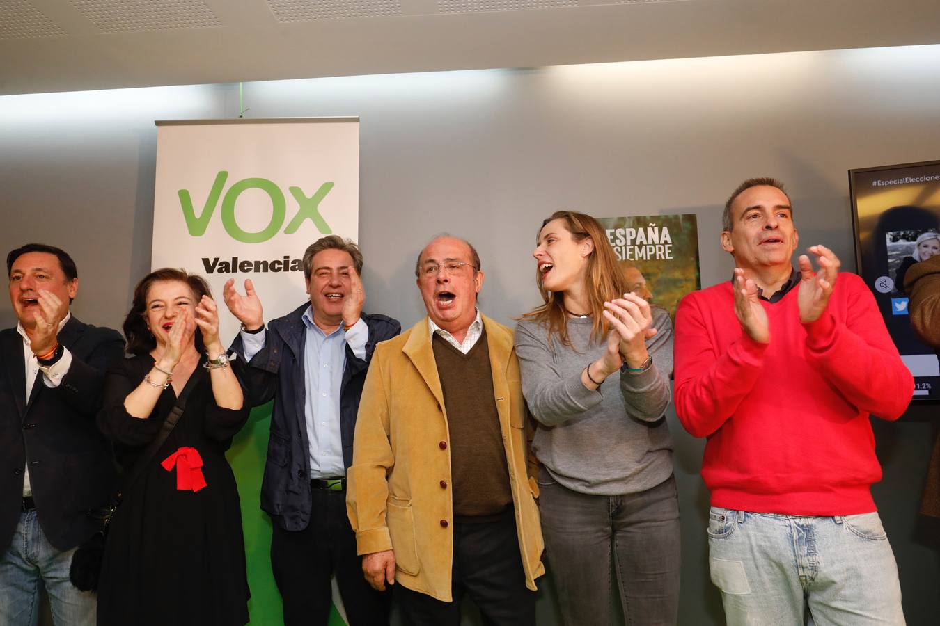 Los principales partidos políticos de la Comunitat se han reunido en sus sedes de Valencia para conocer los resultados de la jornada electoral de este domingo 10 de noviembre. 