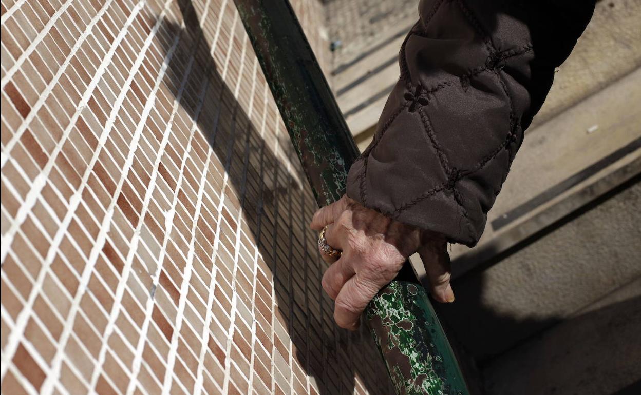 Detenido un matrimonio por estafar 4.100 euros a una anciana en Benicarló