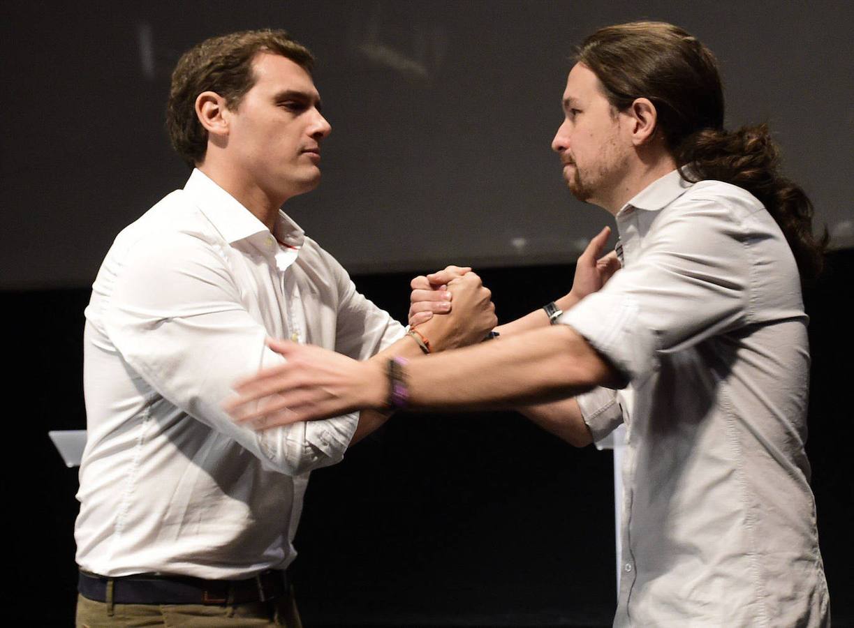 Los dos máximos representantes de la llamada nueva política: Albert Rivera y Pablo Iglesias. Sus enfrentamientos han sido constantes.