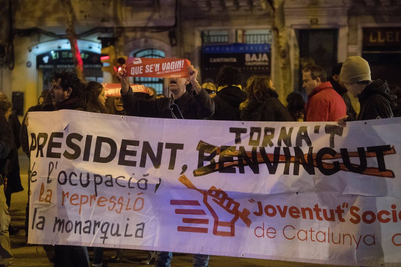 Plataformas independentistas han hecho llamamientos a través de las redes sociales para cortar el tráfico en otros puntos de Cataluña.