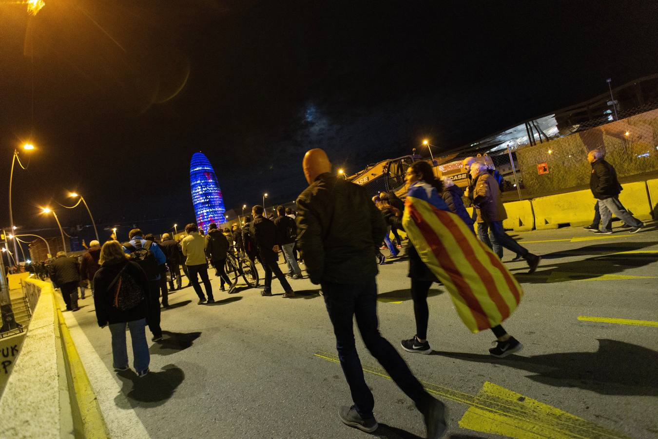Plataformas independentistas han hecho llamamientos a través de las redes sociales para cortar el tráfico en otros puntos de Cataluña.