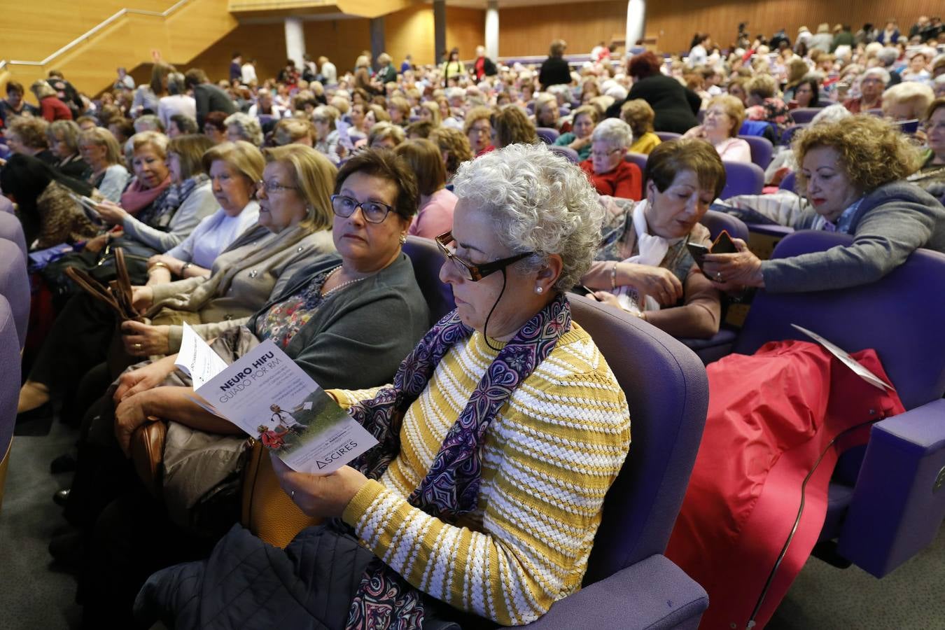 Asistentes y conferenciantes en la 5ª. edición de la jornada Dirigiendo Hogares en Valencia