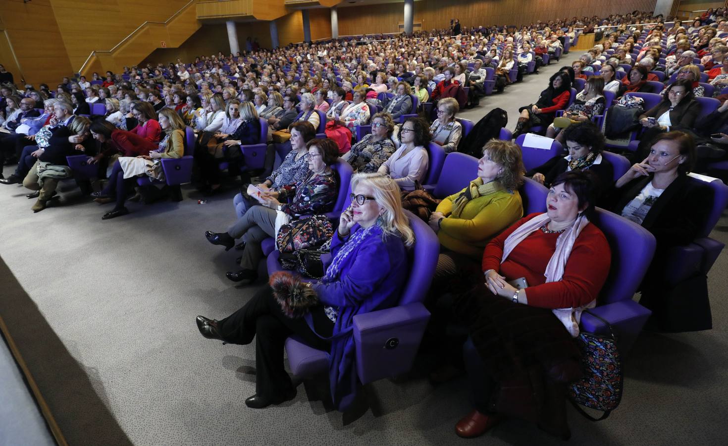 Asistentes y conferenciantes en la 5ª. edición de la jornada Dirigiendo Hogares en Valencia