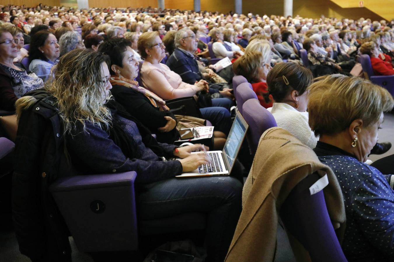 Asistentes y conferenciantes en la 5ª. edición de la jornada Dirigiendo Hogares en Valencia