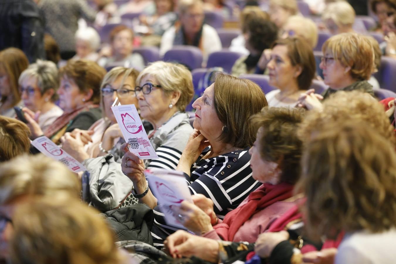 Asistentes y conferenciantes en la 5ª. edición de la jornada Dirigiendo Hogares en Valencia