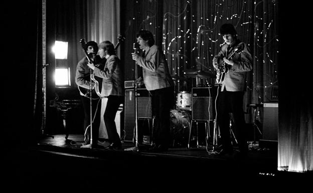 Imagen. Los Rolling Stones, sobre el escenario.