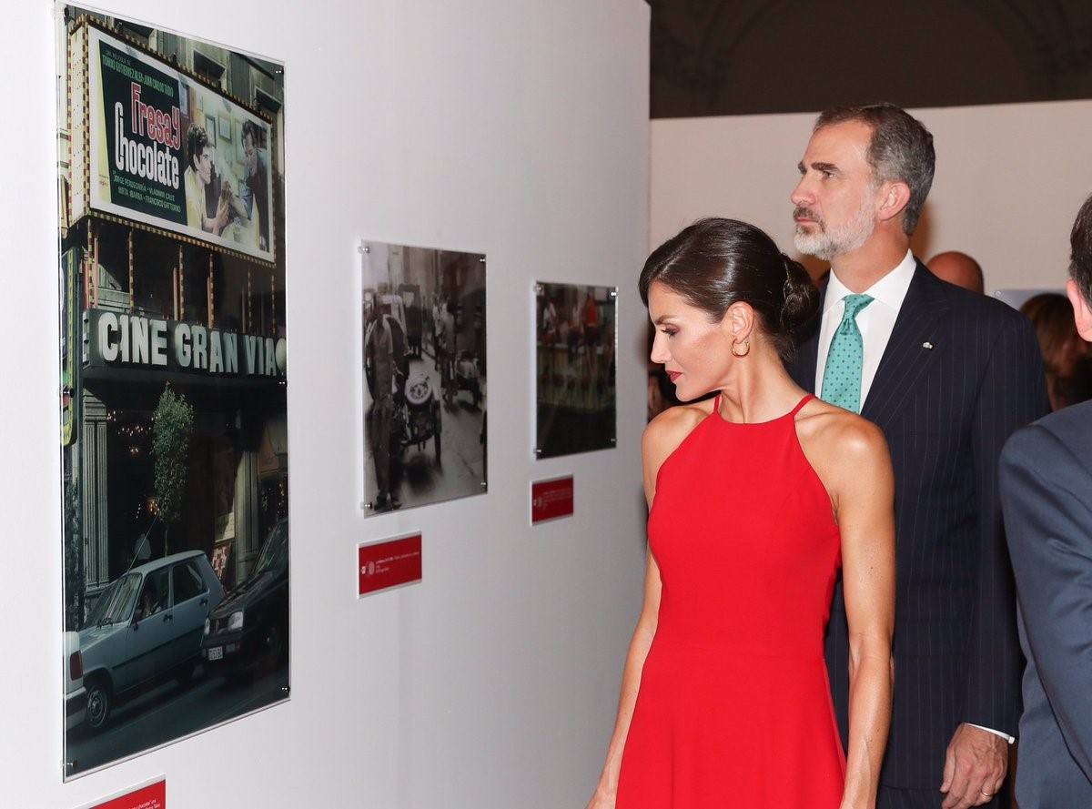 Felipe VI y doña Letizia se pasean por la Habana vieja durante el viaje oficial