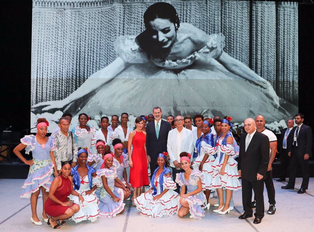 Felipe VI y doña Letizia se pasean por la Habana vieja durante el viaje oficial